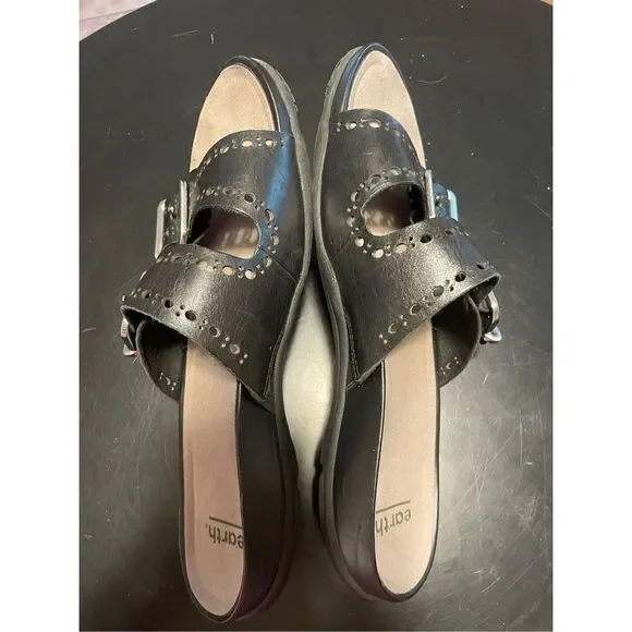 earth Sandals (SZ 9.5) - Picture 3 of 5